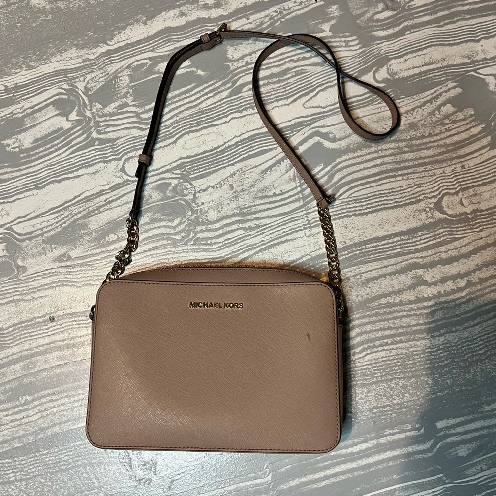 micheal kors crossbody